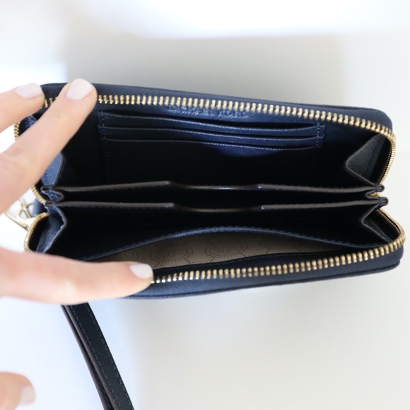 Michael Kors Wristlet/Wallet - Picture 3 of 6